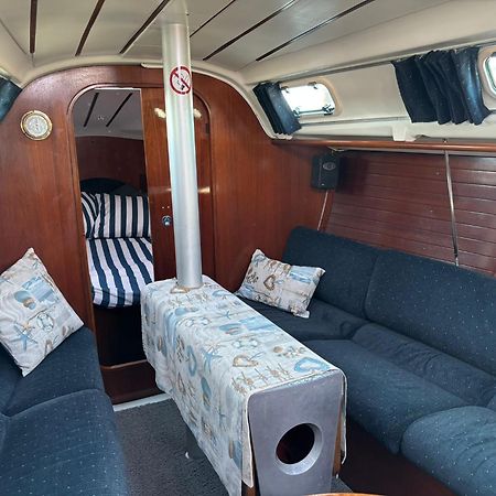 Barco A Vela Em Peniche - West Sailing Hotel Luaran gambar